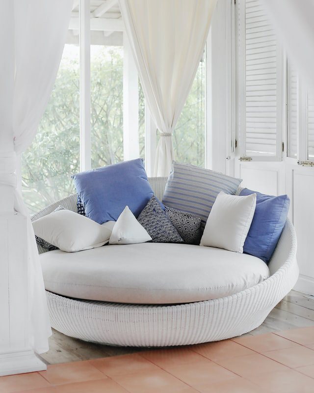 White Cuddle Chair with Cusions